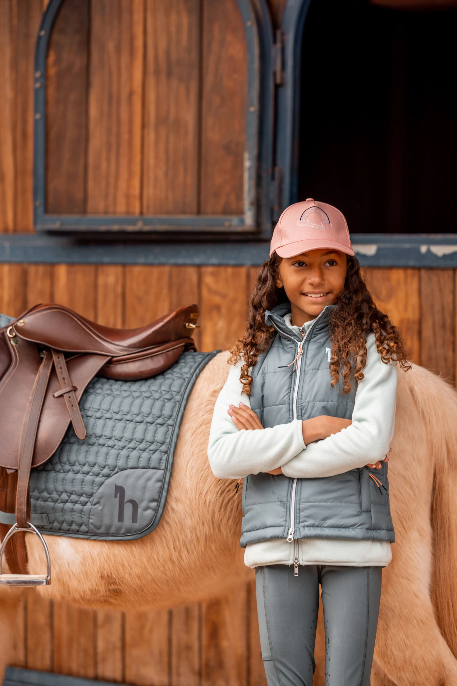 Horze Bella Leichte Wattierte Kinderweste 8 Horze Bella Leichte Wattierte Kinderweste - Image 8